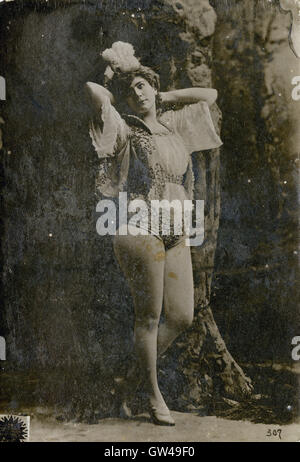 Antike 1891 Kabinett Karte Foto von Jennie Joyce, als ein Werbeartikel für der Zeitungsjunge Tobacco Company hergestellt. Jennie Joyce war eine Schauspielerin in New York mit einem schwierigen persönlichen Leben. QUELLE: ORIGINALFOTO. Stockfoto