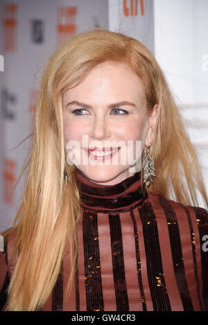 Toronto, Ontario, Kanada. 10. September 2016. Schauspielerin NICOLE KIDMAN besucht 'Löwe' Premiere während der 2016 Toronto International Film Festival in der Roy Thomson Hall am 10. September 2016 in Toronto, Kanada Kredit: Igor Vidyashev/ZUMA Draht/Alamy Live News Stockfoto