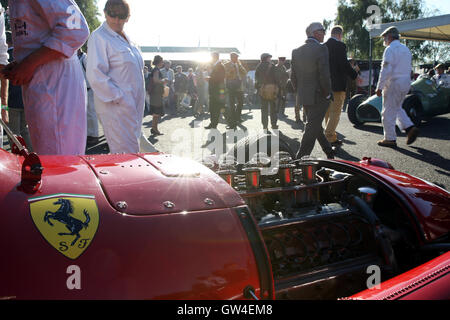 Goodwood, UK. 10. September 2016. Atmosphäre im Fahrerlager, Ferrari bereitet, Goodwood, UK Credit: Malcolm Greig/Alamy Live News Stockfoto