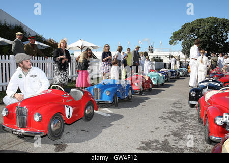 Goodwood, UK. 10. September 2016. Go carts Unterhaltungsindustrie für Kinder Settrington Cup Rennen, 09.10.16 Kredit: Malcolm Greig/Alamy Live News Stockfoto