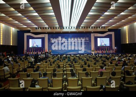 (160911)--NANNING, 11. September 2016 (Xinhua)--Foto aufgenommen am 11. September 2016 zeigt die feierliche Eröffnung des 2. China-ASEAN-Informationen-Hafenforum in Nanning, Hauptstadt von Süd-China Guangxi Zhuang Autonome Region. (Xinhua/Cai Yang) (Wyl) Stockfoto