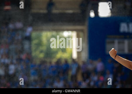 Carlos Tartiere Stadium, Oviedo, Asturien, Spanien. 11. September 2016. Liga-123-match zwischen Real Oviedo V CD Mirandes.Final Endstand 0-0. Real Oviedo-Fan. Bildnachweis: Alvaro Campo/Alamy Live-Nachrichten Stockfoto