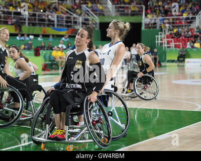 Rio 2016 Paralympics, Womans Rollstuhl-Basketball-Pool-Spiel zwischen Deutschland und Großbritannien Stockfoto