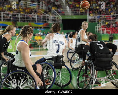 Rio 2016 Paralympics, Womans Rollstuhl-Basketball-Pool-Spiel zwischen Deutschland und Großbritannien Stockfoto