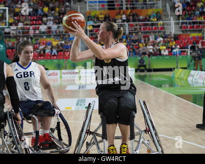 Rio 2016 Paralympics, Womans Rollstuhl-Basketball-Pool-Spiel zwischen Deutschland und Großbritannien Stockfoto