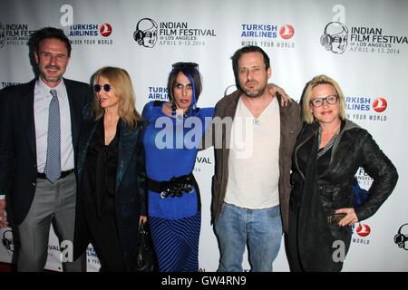 HOLLYWOOD, CA - April 08: David Arquette, Rosanna Arquette, Alexis Arquette, Richmond Arquette, Patricia Arquette bei der indischen Film Festival Premiere von "Verkauft", Arclight, Hollywood, 8. April 2014. Bildnachweis: Janice Ogata/MediaPunch Stockfoto