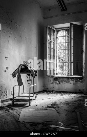 Volterra, Italien - September 2016: Verlassenen psychiatrischen Krankenhaus in Volterra. Es war die Heimat von mehr als 6.000 Geisteskranke aber Stockfoto