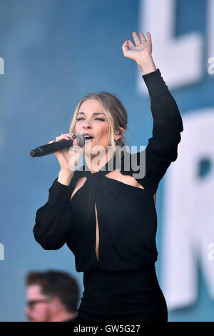 LeAnn Rimes beim Radio 2 Live in Hyde Park, Hyde Park, London. PRESSEVERBAND Foto. Bild Datum: Sonntag, 11. September 2016. Bildnachweis sollte lauten: Matt Crossick/PA Wire. Stockfoto