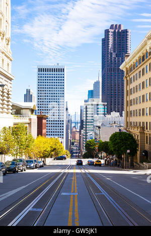 San Francisco, USA - 24. September 2015: Türme und Stadtbild gesehen von der California street Stockfoto