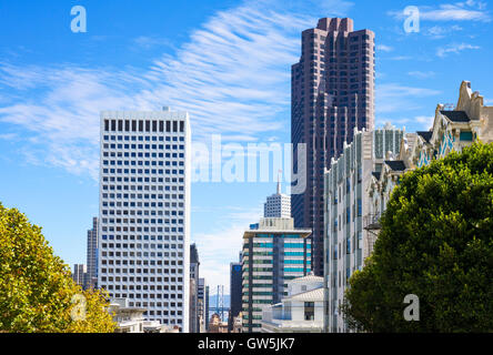 San Francisco, USA - 24. September 2015: Türme und Stadtbild gesehen von der California street Stockfoto