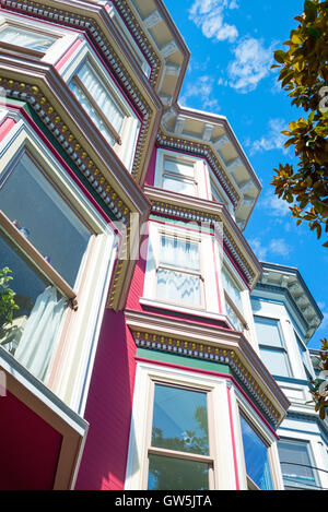 San Francisco, Kalifornien, Detail der traditionellen Architektur der Häuser der 17. Straße Stockfoto