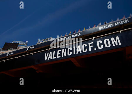 Valencia, Spanien. 11. September 2016. Gesamtansicht des Stadions vor dem La Liga-Spiel zwischen Valencia CF und Real Betis im Mestalla-Stadion. Spiel endet Valencia CF 2-3 Real Betis. Bildnachweis: David Aliaga/Pacific Press/Alamy Live-Nachrichten Stockfoto