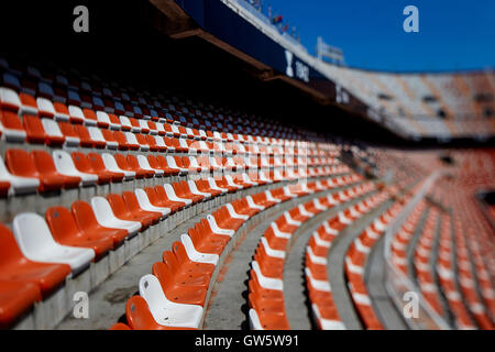 Valencia, Spanien. 11. September 2016. Gesamtansicht des Stadions vor dem La Liga-Spiel zwischen Valencia CF und Real Betis im Mestalla-Stadion. Spiel endet Valencia CF 2-3 Real Betis. Bildnachweis: David Aliaga/Pacific Press/Alamy Live-Nachrichten Stockfoto