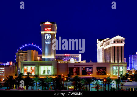 Caesars Palace Las Vegas Skyline bei Nacht Stockfoto