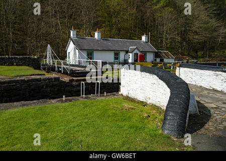 Der einziehbare Brücke bei Dunardry, Lock 11 auf den Crinan Canal, Argyll and Bute, Scotland, UK Stockfoto