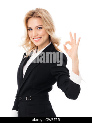 Glücklich lächelnde schöne junge Geschäftsfrau zeigt Ordnung Geste, auf weißen Hintergrund isoliert Stockfoto