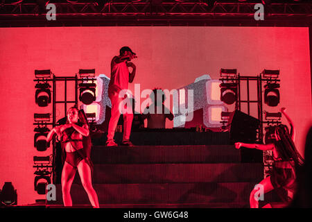 Diplo und Jillionaire der großen Lazer führen am Tag 1 der Bestival 2016 um Robin Hill Country Park auf 9. September 2016 in Newp Stockfoto