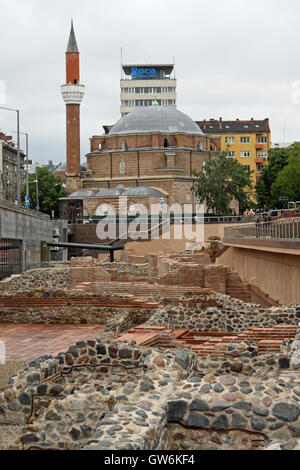 Serdica Roman Ruinen und Banja-Baschi-Moschee, Sofia, Bulgarien Stockfoto