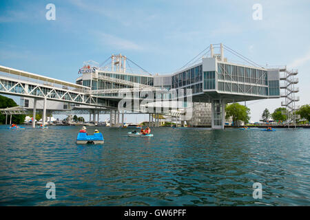 Ontario Place, Toronto Kanada als von unten gesehen Stockfoto