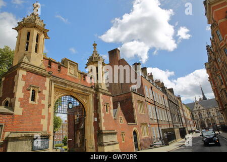 Gasthaus Lincolns: Blick auf einen Eingang von Lincoln es Inn Fields, London, Großbritannien Stockfoto