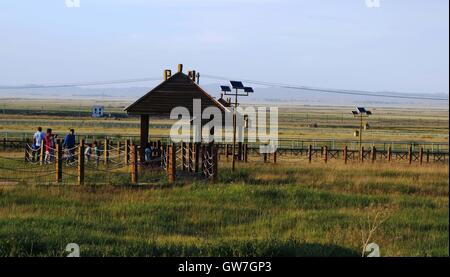 Hami, Hami, China. 13. Sep, 2016. Hami, CHINA-? 20. August 2016:? (REDAKTION? VERWENDEN SIE? NUR.? CHINA? RAUS) Barkol Grünland ist befindet sich im nordöstlichen Teil von Xinjiang Uygur Autonome Region, ein wichtiger Bestandteil der Welt Erbe Xinjiang himmlische Berge und die zweitgrößte Grünland im Nordwesten ChinaÂ¡Â¯s Xinjiang. Barkol spielt eine wichtige Rolle in Nord-Route der Seidenstraße. © SIPA Asien/ZUMA Draht/Alamy Live-Nachrichten Stockfoto