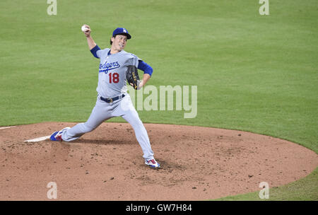 Miami, Florida, USA. 11. September 2016. Kenta Maeda (Schwindler) MLB: Kenta Maeda der Los Angeles Dodgers Stellplätze während der Major League Baseball Spiel gegen die Miami Marlins im Marlins Park in Miami, Florida, Vereinigte Staaten von Amerika. © AFLO/Alamy Live-Nachrichten Stockfoto