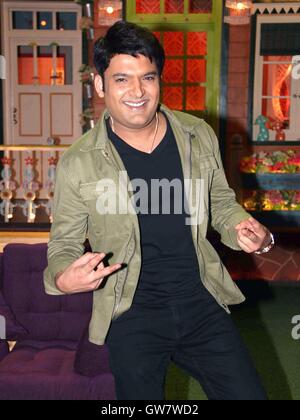 Kapil Sharma, indischer Stand-up-Komiker, Fernsehmoderator, Fernsehschauspieler, Film- und Fernsehproduzent, veranstaltet die Kapil Sharma Show-Promotion für den Film Baar Baar Dekho, Bombay, Mumbai, Maharashtra, Indien Stockfoto