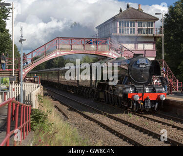 Die Flying Scotsman Haltwhistle Durchgangsbahnhof an der Newcastle nach Carlisle Linie einschalten. Stockfoto