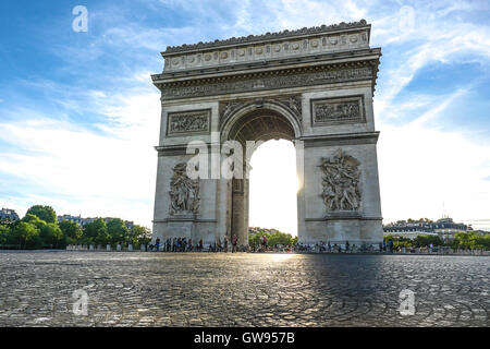 Sonnenuntergang über Arc de Triomphe am Place de l ' Etoile, Paris, Frankreich Stockfoto