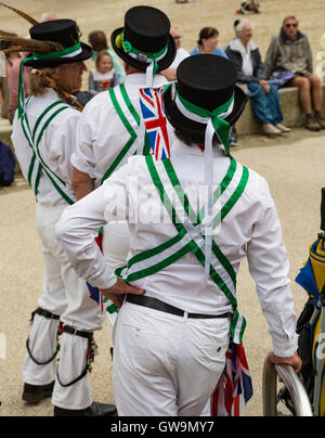 Morris Dancers an Lym Regis Stockfoto