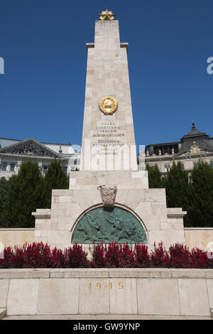 Sowjetischen Obelisken, Rote Armee War Memorial auf Szabadság tér, zum Gedenken an die Befreiung der Stadt Budapest im Jahr 1945, Platz der Freiheit, Budapest, Ungarn Stockfoto