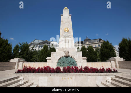 Sowjetischen Obelisken, Rote Armee War Memorial auf Szabadság tér, zum Gedenken an die Befreiung der Stadt Budapest im Jahr 1945, Platz der Freiheit, Budapest, Ungarn Stockfoto