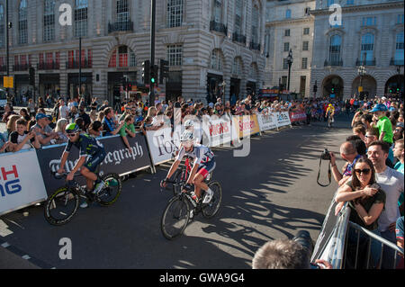 London, UK. 11. September 2016. Die 100km erfolgt acht Etappe der Tour of Britain durch das Herz von London. Stockfoto