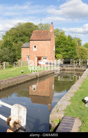 2 bei Braunston zu sperren, auf die die Grand Union Canal, Northamptonshire, England, UK Stockfoto