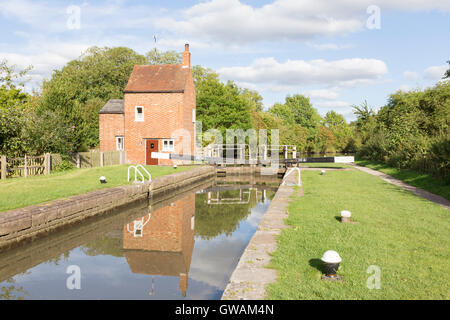 2 bei Braunston zu sperren, auf die die Grand Union Canal, Northamptonshire, England, UK Stockfoto