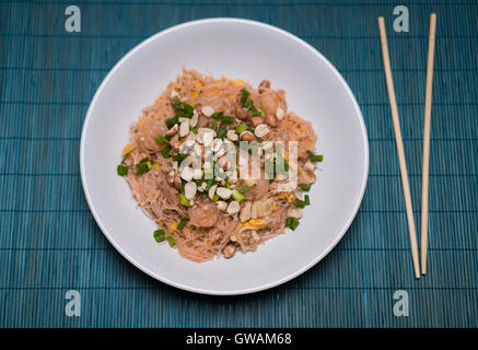 Nudeln mit Garnelen gebraten oder pad thai Stockfoto