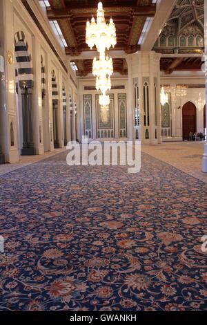 19.. die Sultan Qaboos Grand Moschee ist die Hauptmoschee in das Sultanat Oman. Befindet sich im Muscatm des Omans Hauptstadt, die Stockfoto