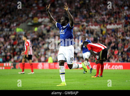 Everton Belgier Lukaku feiert erzielte das erste Tor in der Premier-League-Spiel im Stadion des Lichts, Sunderland. Stockfoto