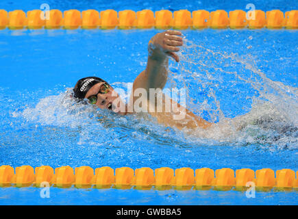 Weißrusslands Ihar Boki auf seinem Weg zum Sieg in der Herren 400-Meter-Freistil - final S13 Aquatics Olympiastadion während des fünften Tages der Rio Paralympischen Spiele 2016 in Rio De Janeiro, Brasilien. Stockfoto