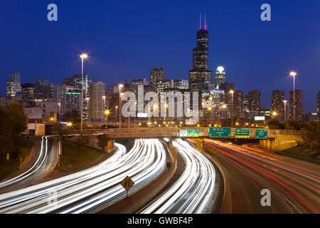 Chicago-Verkehr. Interstate I94 Überschrift nach Chicago downtown beschäftigt. Stockfoto