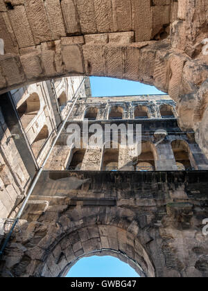 Innenraum der Porta Nigra in Trier, Deutschland Stockfoto