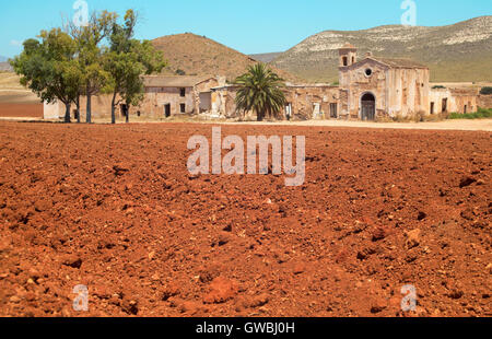 Andalusisches Bauernhaus Ruinen in Almeria. Cortijo del Fraile. Spanien. Horizontale Stockfoto