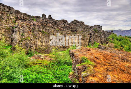 Risse des Mittelatlantischen Rückens im Thingvellir National Park - Island Stockfoto