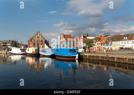 historischen alten Hafen, Watergate und altes Zollhaus, Hansestadt Wismar, Mecklenburg-Vorpommern, Deutschland Stockfoto