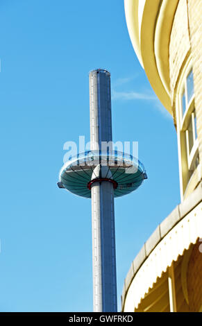 Brighton, UK. 13. Sep, 2016. British Airways i360 Aussichtsturm auf Brighton Seafront ist bis heute der Öffentlichkeit aufgrund technischer Probleme an einem schönen sonnigen Morgen geschlossen. Die i360 touristischen Attraktion hat zweimal in den letzten Tagen nach nur am 4. August dieses Jahres eröffnete abgebaut und die Probleme werden von Ingenieuren untersucht. Foto von Credit: Simon Dack/Alamy Live News Stockfoto