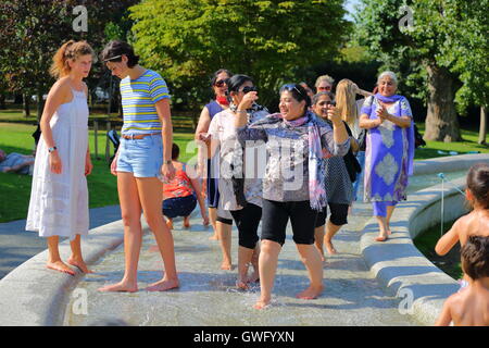 London, UK. 13. September 2015. Londoner genießen Sie die letzten Sommertage des Jahres. Bildnachweis: Uwe Deffner/Alamy Live-Nachrichten Stockfoto