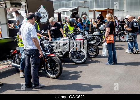 Moto Guzzi Tag der offenen Tür 2016 - Motoraduno Moto Guzzi in Mandello del Lario in Italien Stockfoto