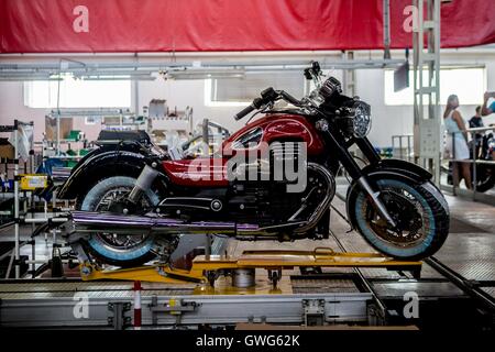 Moto Guzzi Tag der offenen Tür 2016 - Motoraduno Moto Guzzi in Mandello del Lario in Italien Stockfoto