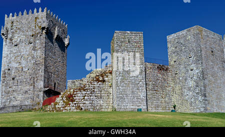 Portugal: Außenansicht des mittelalterlichen Schlosses von Montalegre Stockfoto