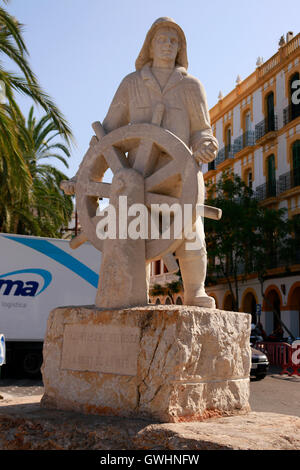 Denkmal "Der Mann Vom Meer", Seemann / Steuermann Denkmal, Ibiza-Stadt, Ibiza, Spanien. Stockfoto